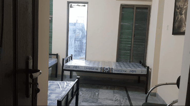 Pinewood Hostels for Girls
