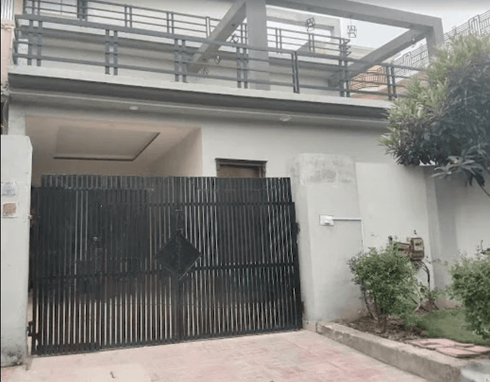 Girls Hostel I-8/2 (No. 16)