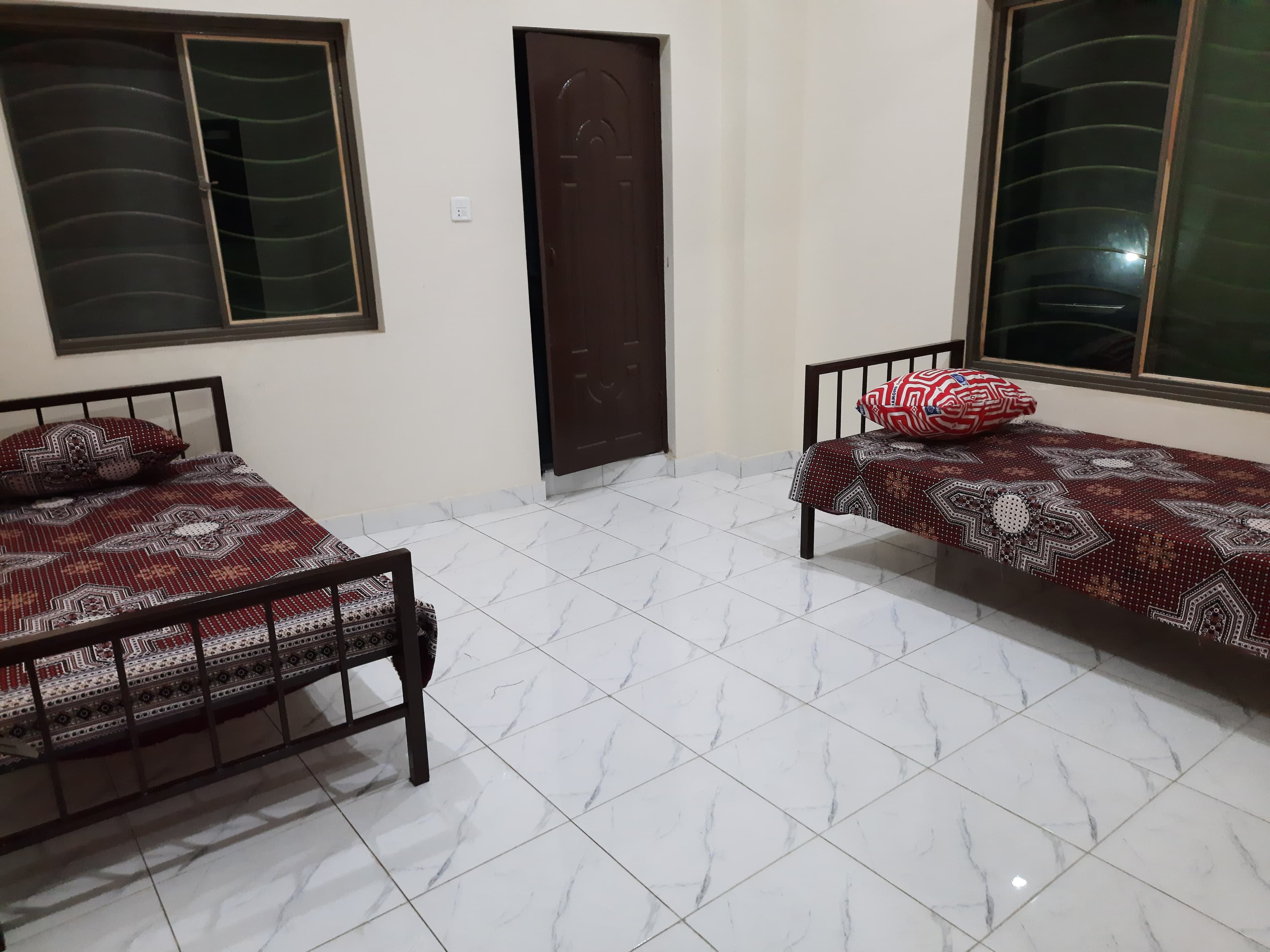 Munawar Boys Hostel, photo 1