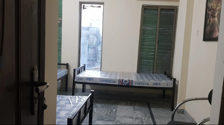 Pinewood Hostels for Girls