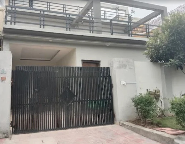 Girls Hostel I-8/2 (No. 16)