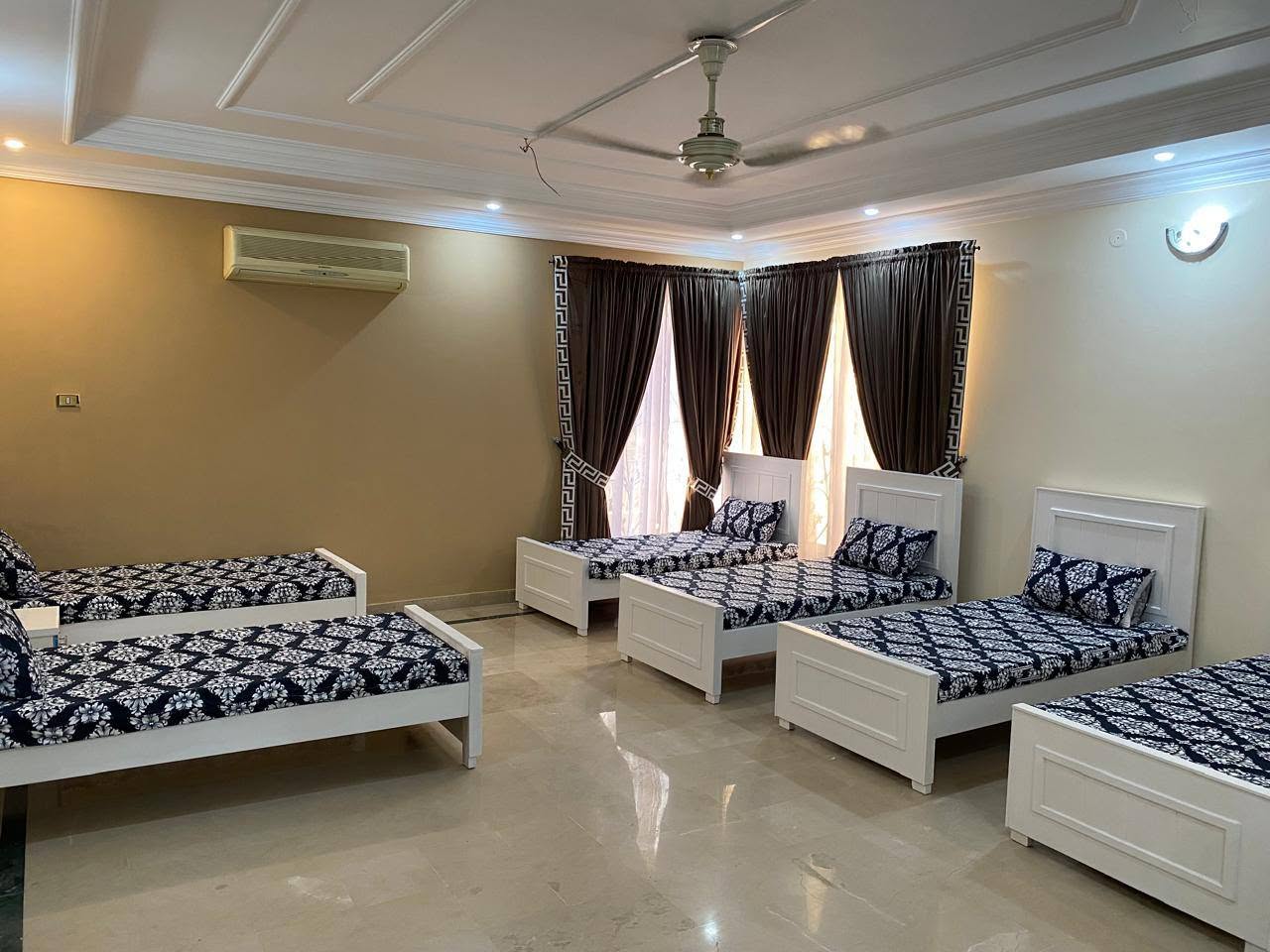 Bait-ul-Hareem Girls Hostel (G-9/3)