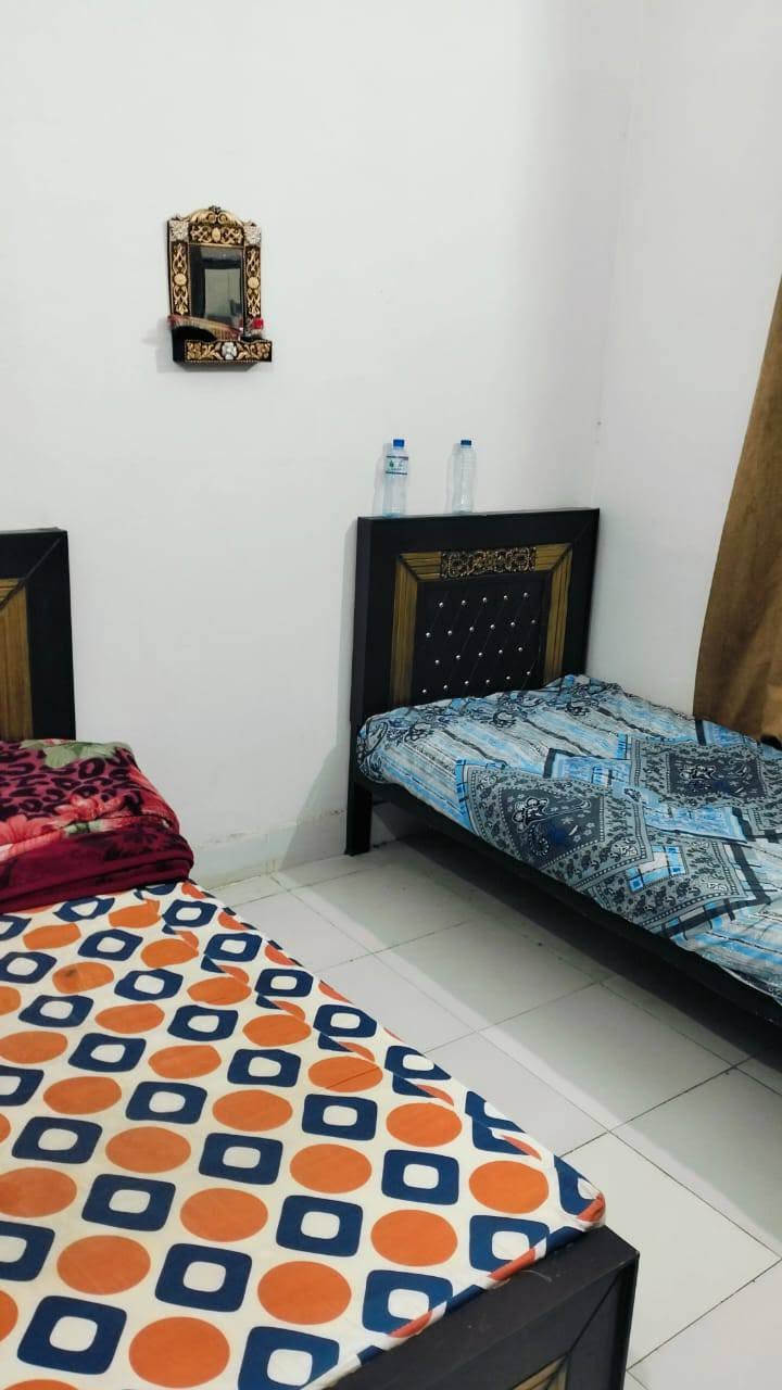 Al-Rasheed Boys Hostel (Akram Park, Gulberg III)