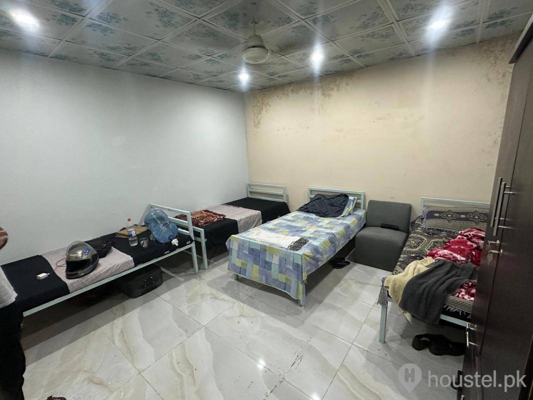 Al Harmain Boys Hostel (Davis Road), photo 2