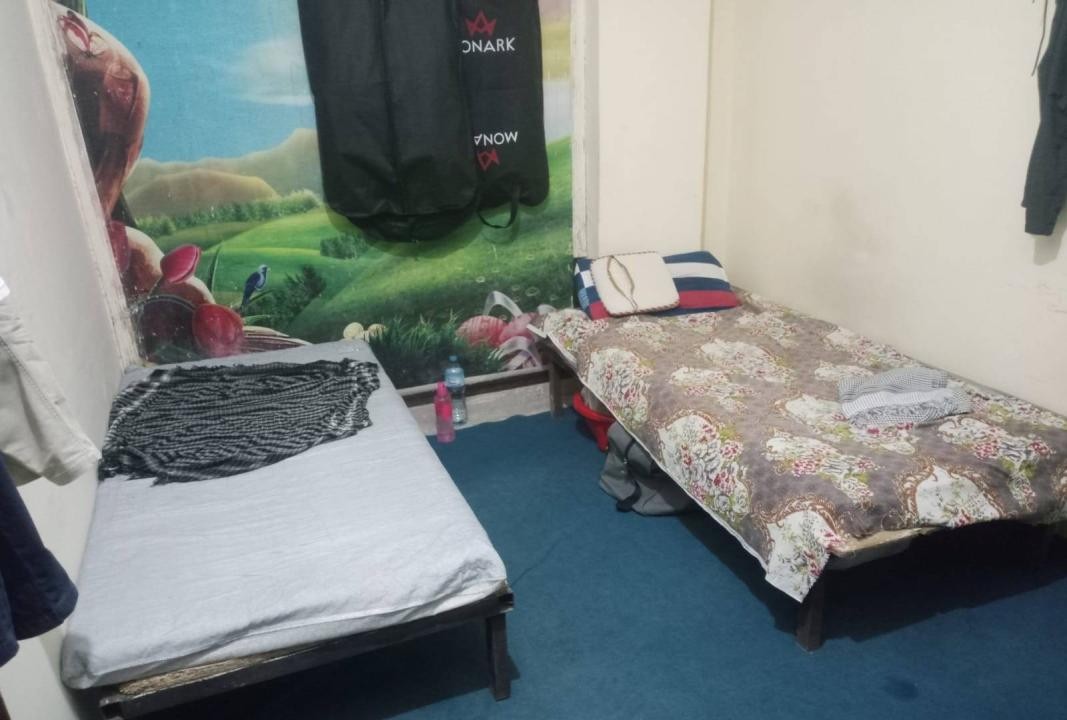 Makkah Boys Hostel (Muslim Town Mor, Wahdat Road)