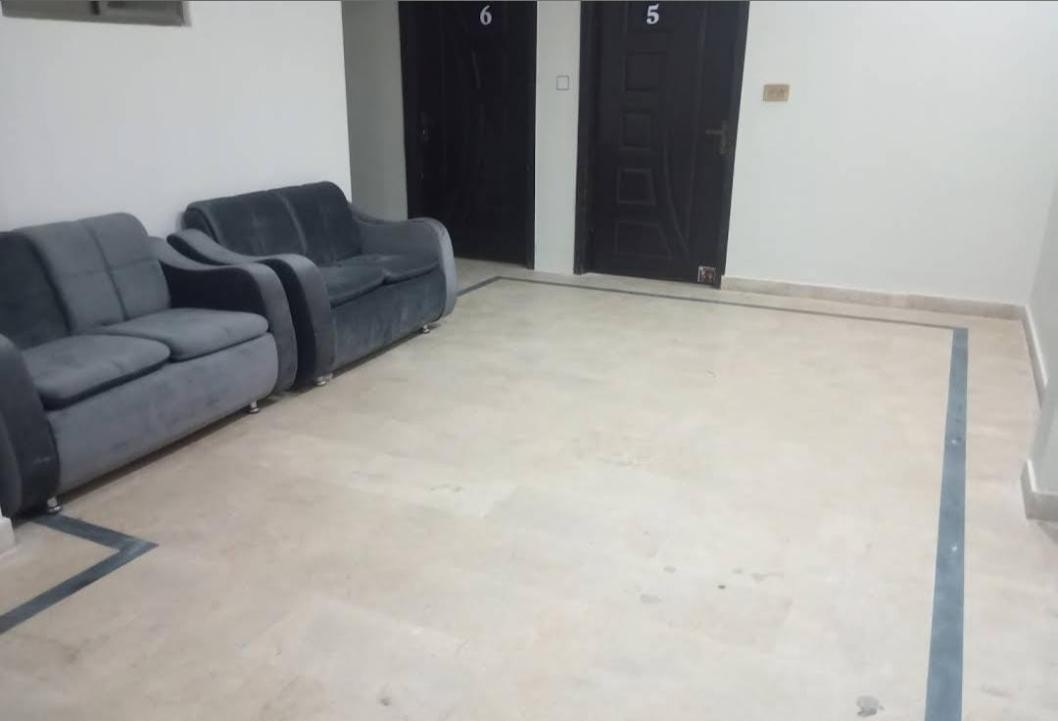 Takbeer Boys Hostel (Gulberg II)