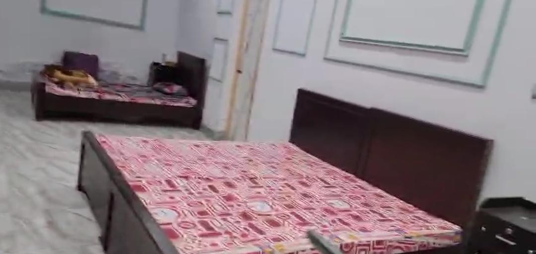 Lavish Girls Hostel (Gulberg II)