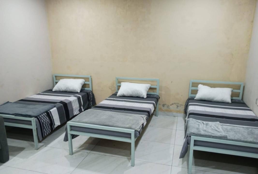 Al Harmain Girls Hostel (Davis Road)