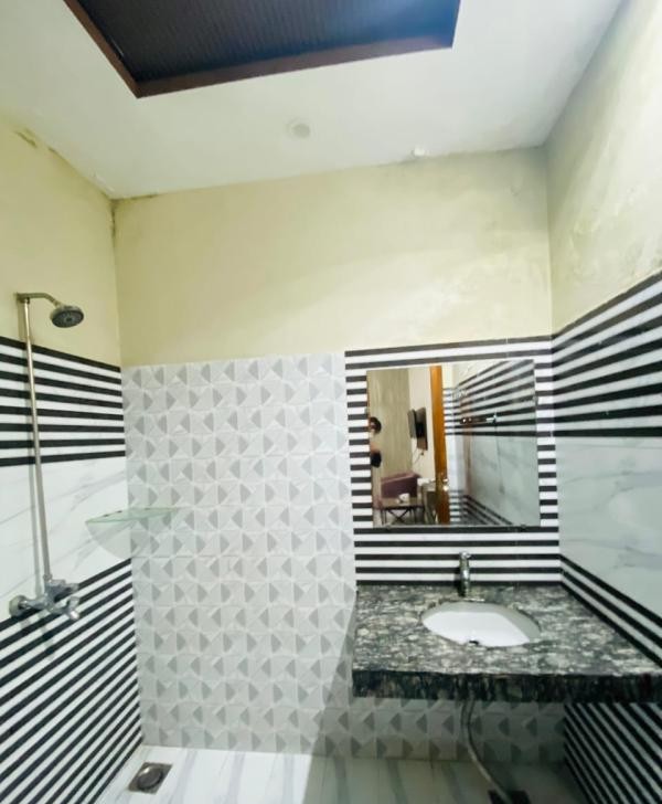 Zohan Boys Hostel (Ichra)