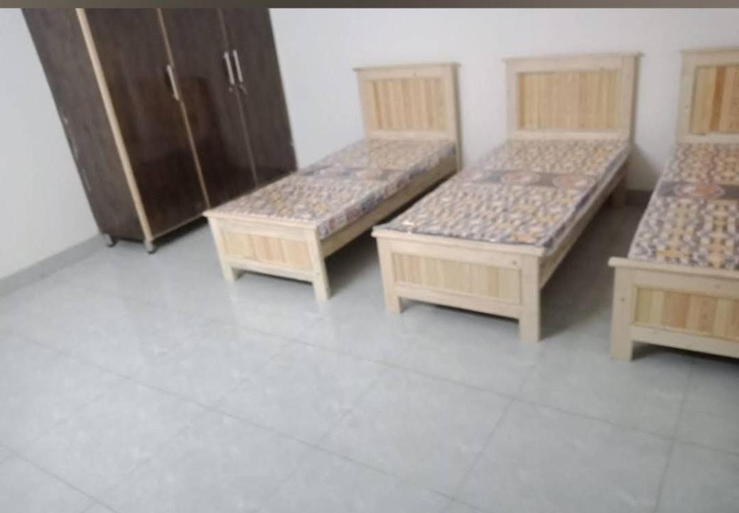 Continental Girls Hostel (Gulberg III)