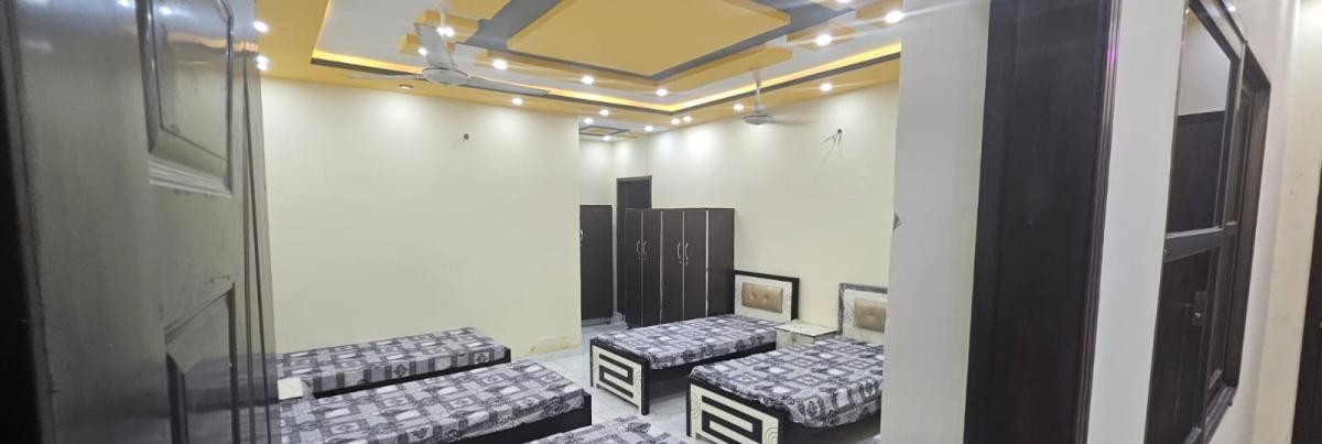 London Boys Hostel (Chinar Bagh), photo 4