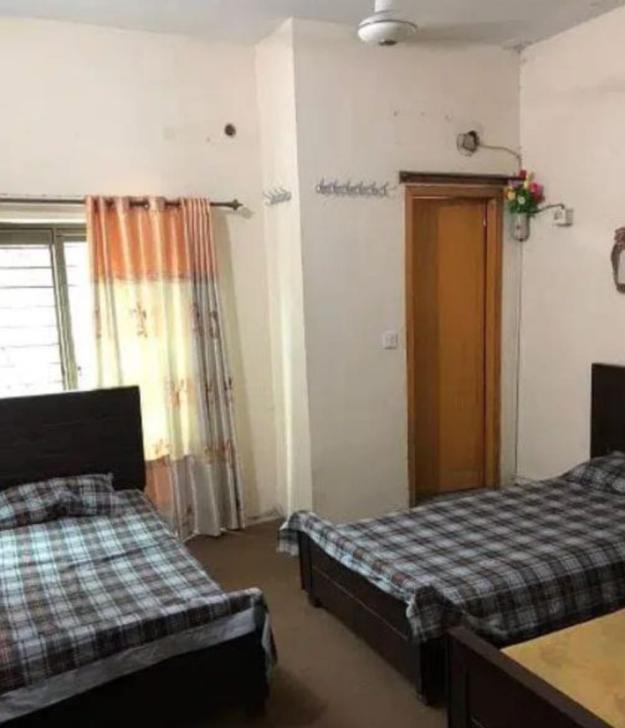 Raza Boys Hostel (Township)