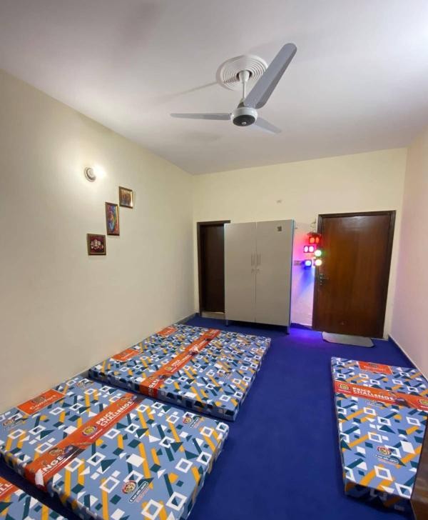 Red Rose Group of Hostels (Garden Town), photo 4