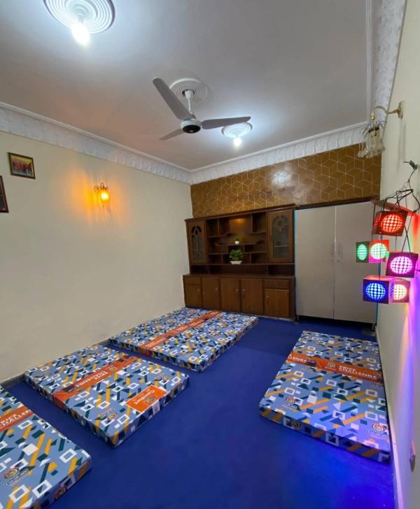 Red Rose Group of Hostels (Garden Town), photo 3