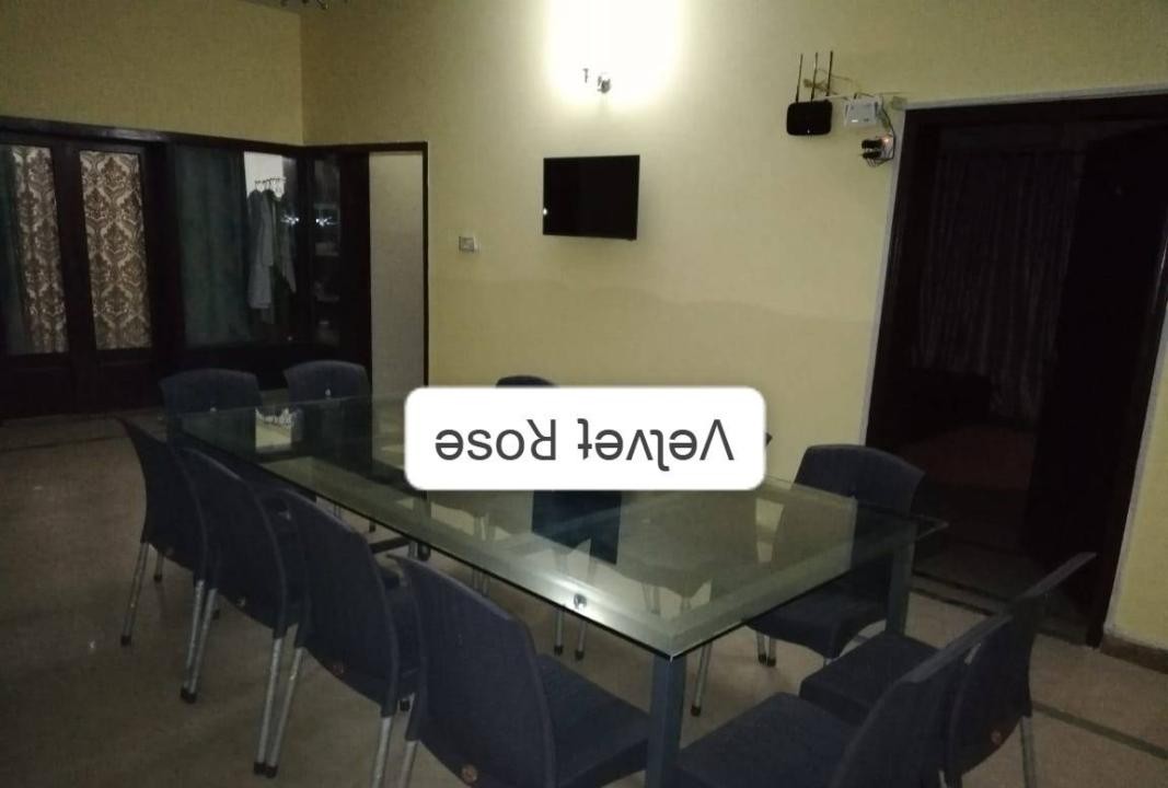 The Velvet Rose Girls Hostel (F-8 Markaz), photo 2
