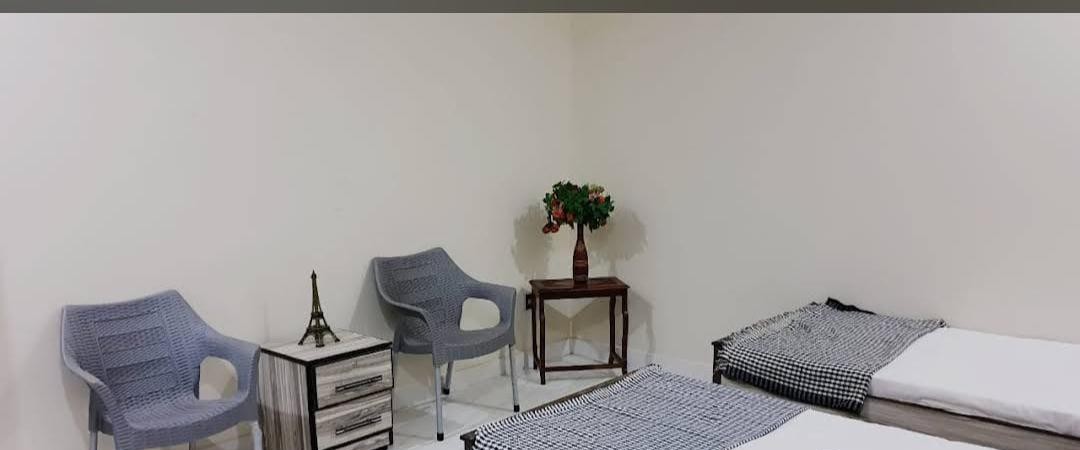 Abiha's Girls Hostel – Branch 1 (Defence View Society)