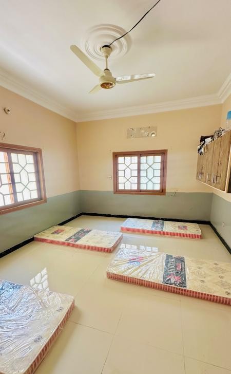 Roze Dhani Boys Hostel (Main Qasimabad Road)